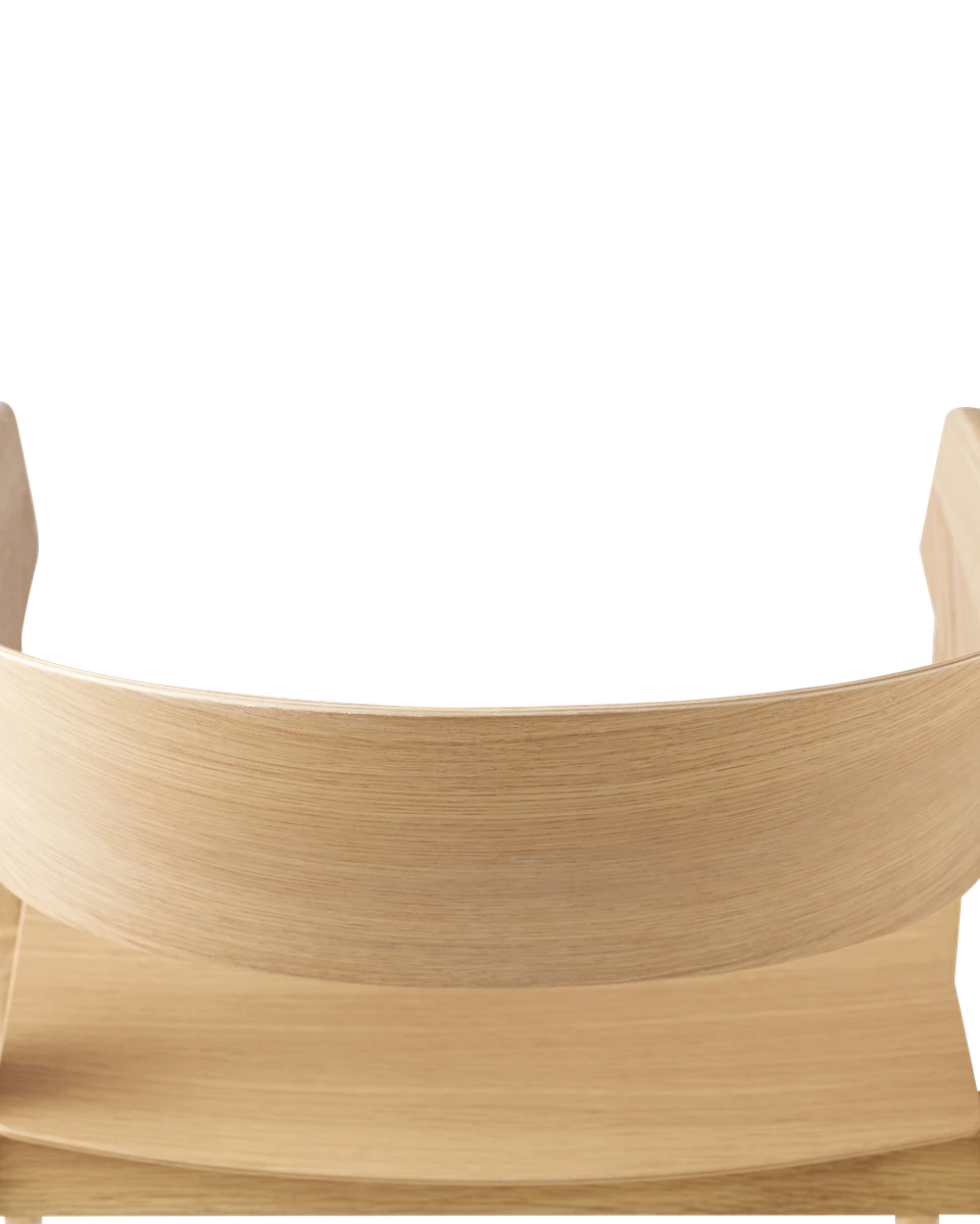 Sedia in legno Muuto Cover Armchair Oak dettagli della schiena