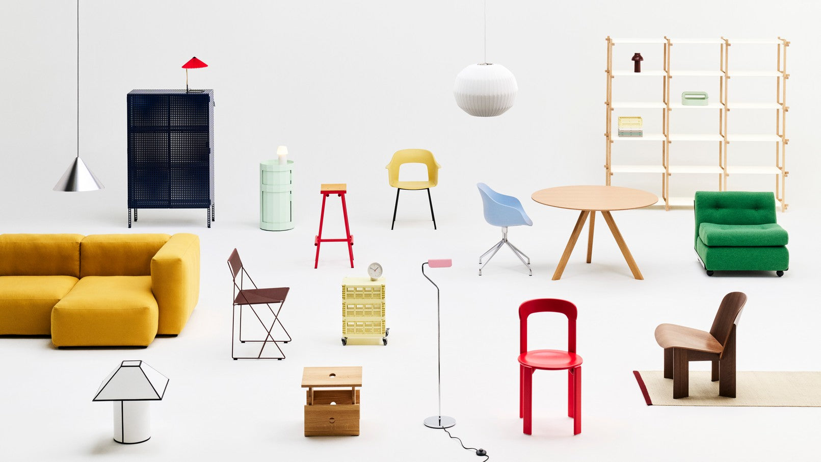 poster con novità del marchio hay