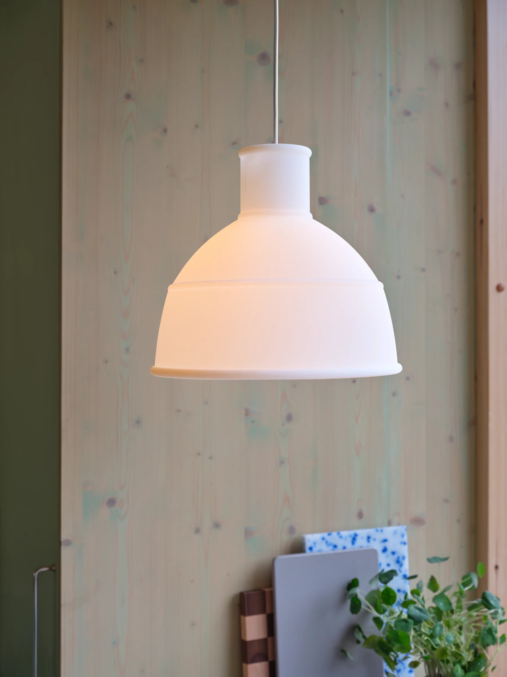 Lampada a sospensione in silicone Unfold Muuto Translucent White